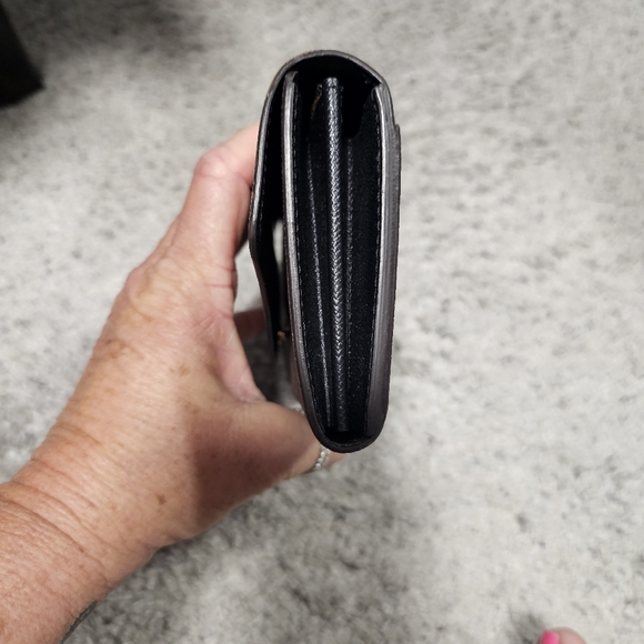 Authentic Louis Vuitton Sara wallet. - Picture 4 of 10